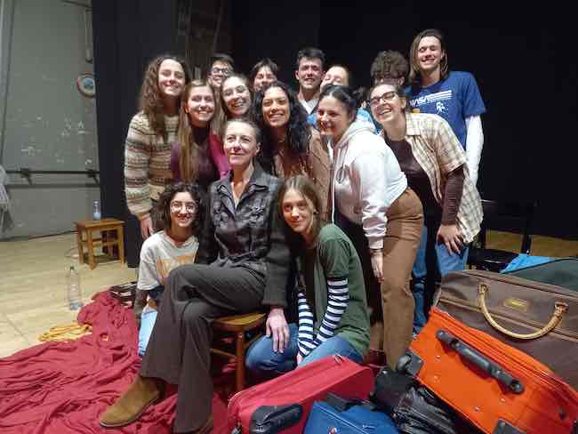 autilia ranieri con ragazzi del teatro studio