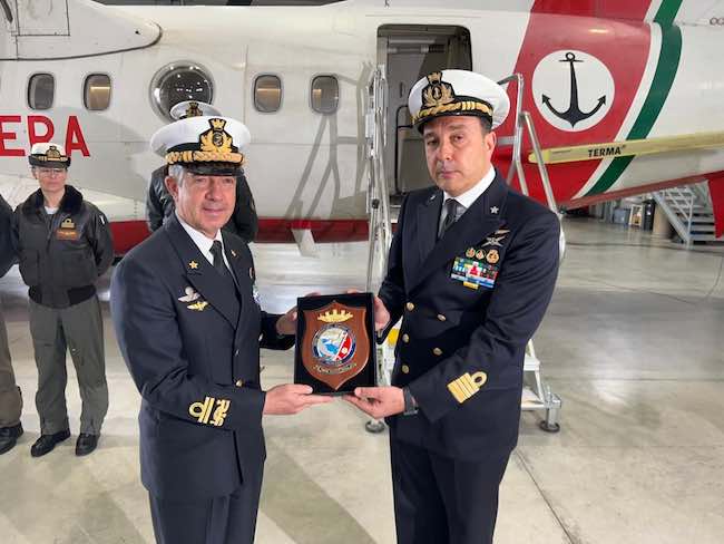 Il Comandante Flavio Biaggi in visita alla direzione Marittima di Pescara