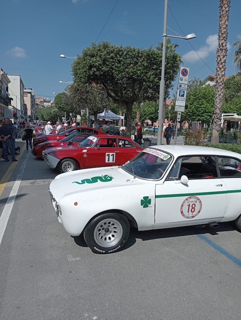 Auto Alfa Romeo da collezione esposizione a Giulianova