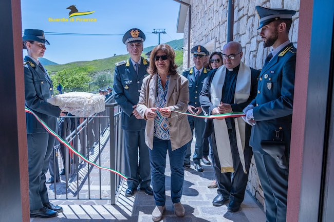 nuova caserma sede della Stazione di Soccorso Alpino della Guardia di Finanza di Roccaraso e della base logistica