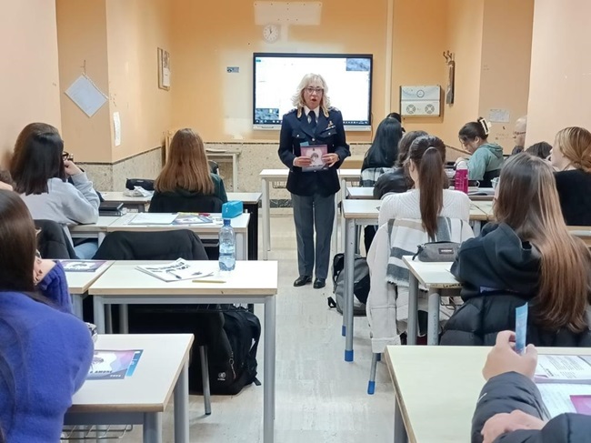 Chieti - Giornata Internazionale per l'eliminazione della violenza contro le donne foto 2