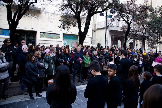 questo-non-e-amore-2023-02