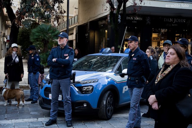 questo-non-e-amore-2023-10