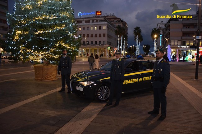 finanza piazza salotto