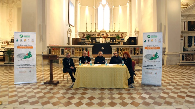 albero presepe Castelli -Asssisi