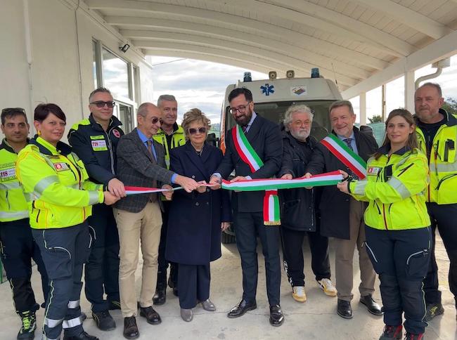 taglio del nastro postazione csa