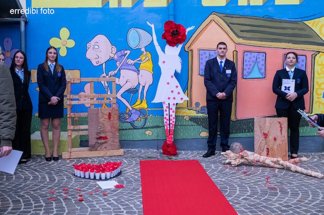 de-cecco-no-violenza-donne-2