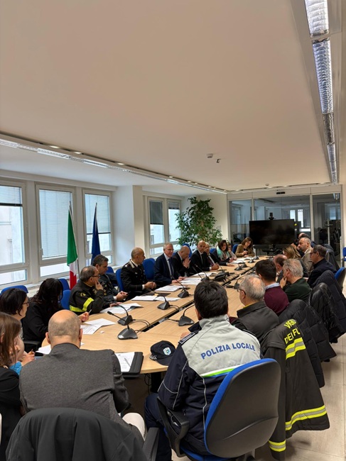 riunione sicurezza érefettura L'Aquiila