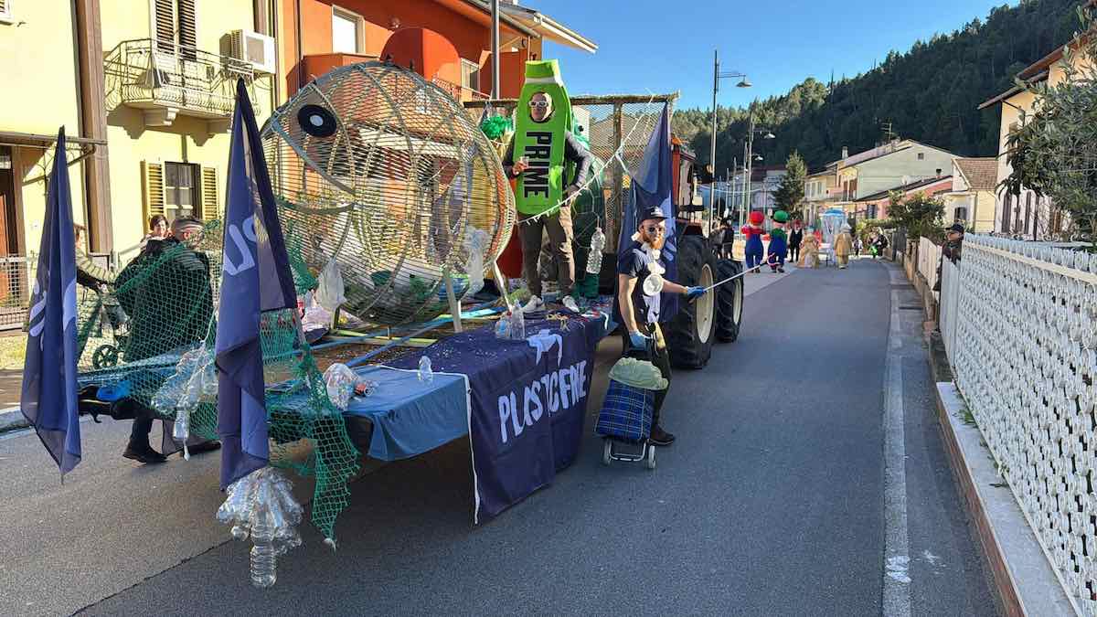 carro plastic free bussi sul tirino