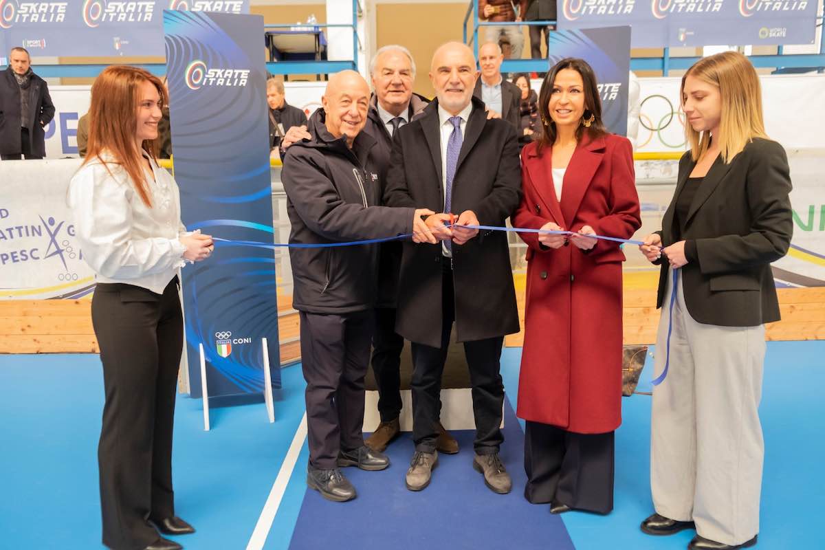taglio nasto pista pattinaggio