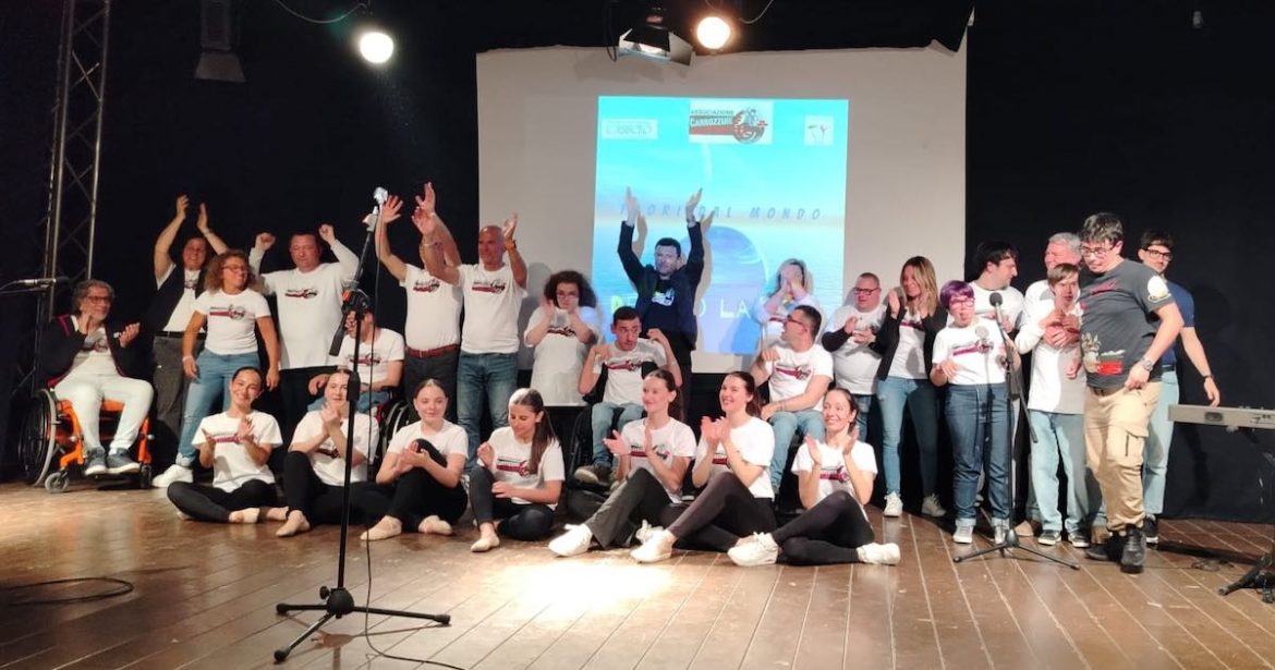 fuori dal mondo teatro