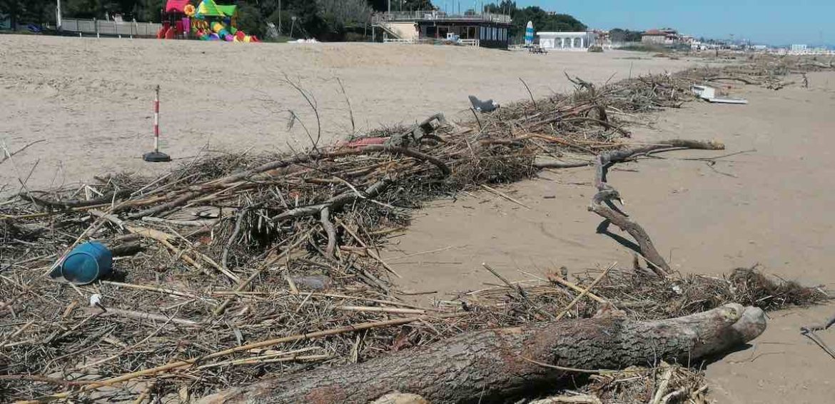pulizia spiagge pescara