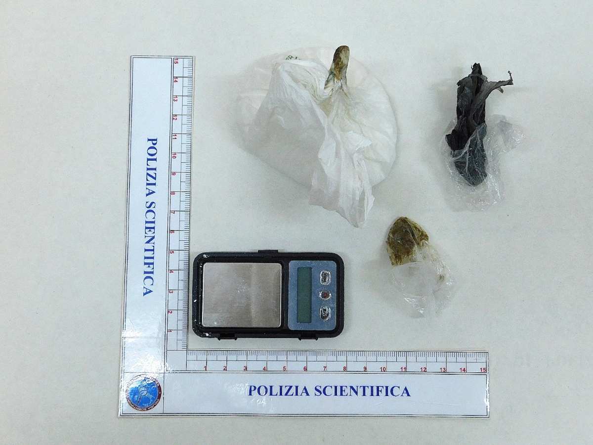 cocaina sequestrata 27 maggio 2026