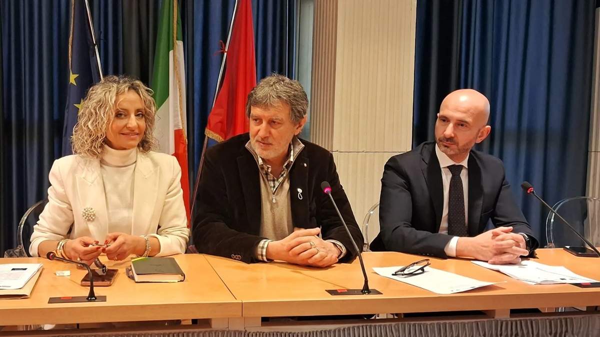 Abruzzo Micro Prestiti - Magnacca Marsilio)
