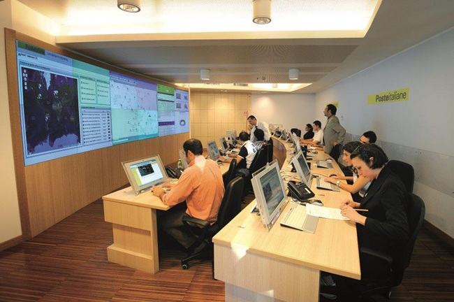 La Security Room di Poste Italiane a Roma, che controlla anche le sedi abruzzesi