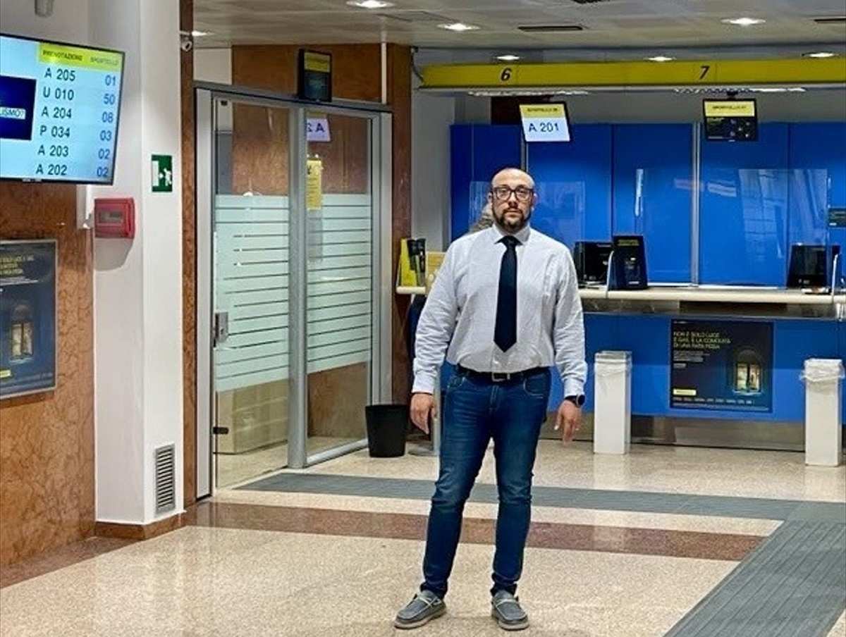 Armando Simone, dipendente di Poste Italiane