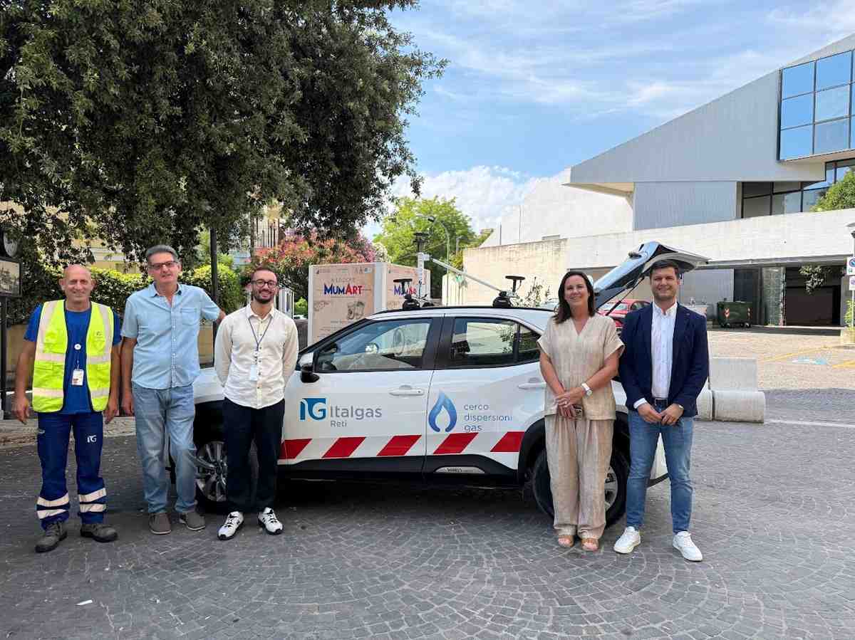 Sindaco con delegazione Italgas