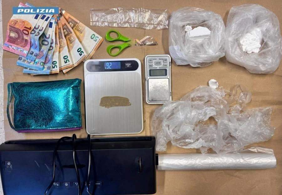 sequestro 65 grammi cocaina