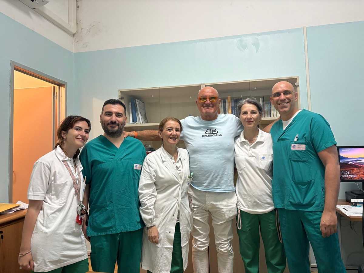 il Dr. Di Egidio Direttore UOC di Radiologia con equipe Radiologia interventistica e Stroke Unit