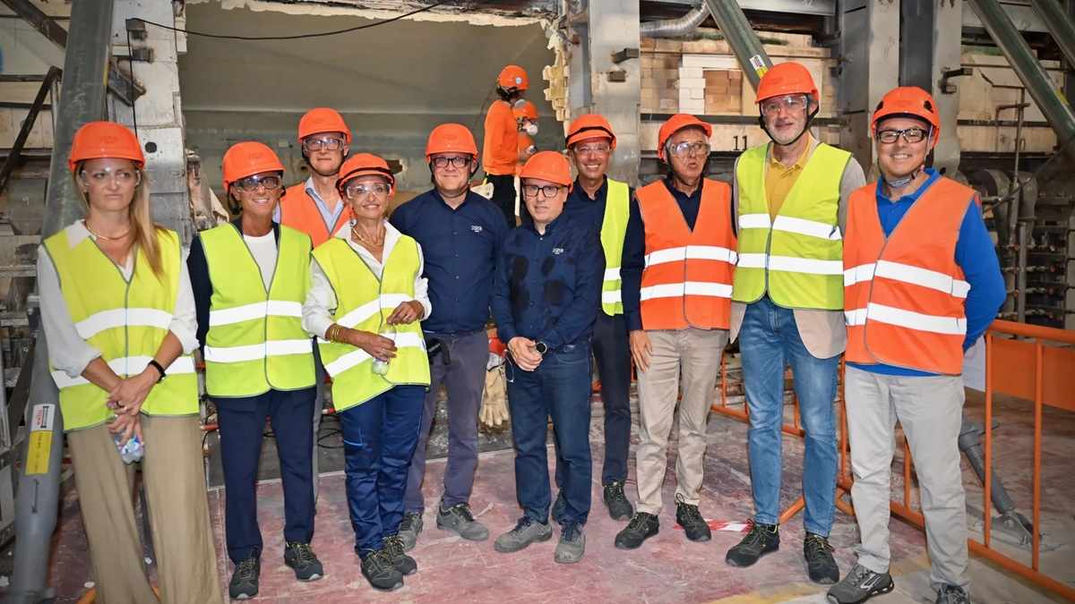 marsilio-magnacca-spegnimento-altoforno-pilkington-san-salvo Foto Regione Abruzzo
